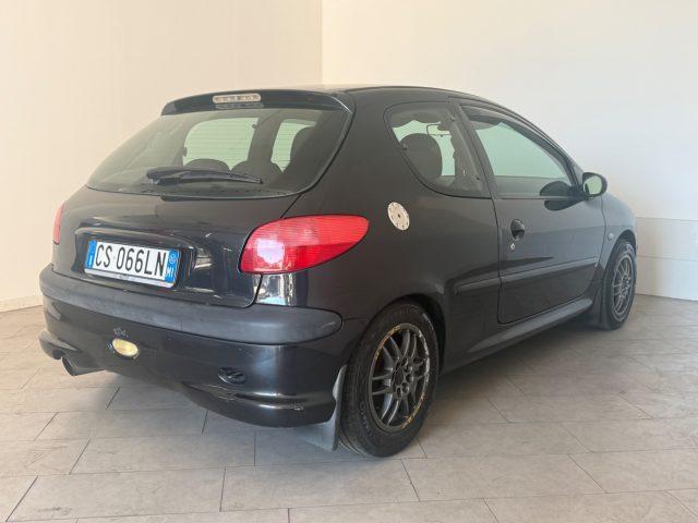 PEUGEOT 206 1.1 3p. XT