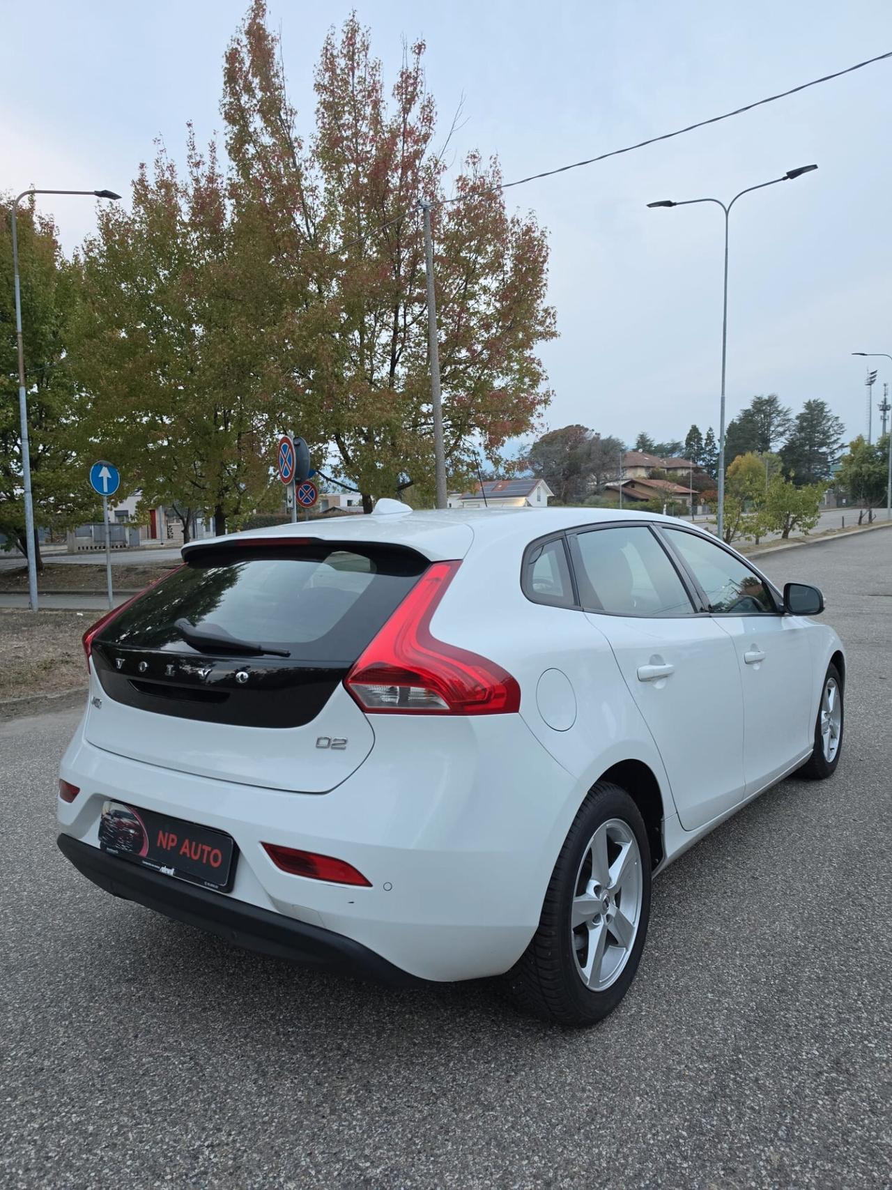Volvo V40 D2 inscription