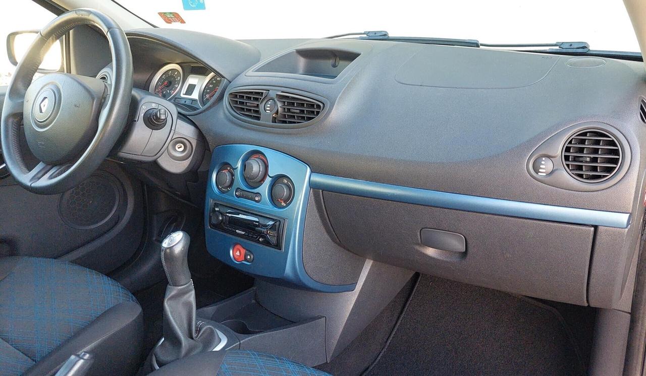RENAULT CLIO 1.2 -PARI AL NUOVO-NEOPATENTATI
