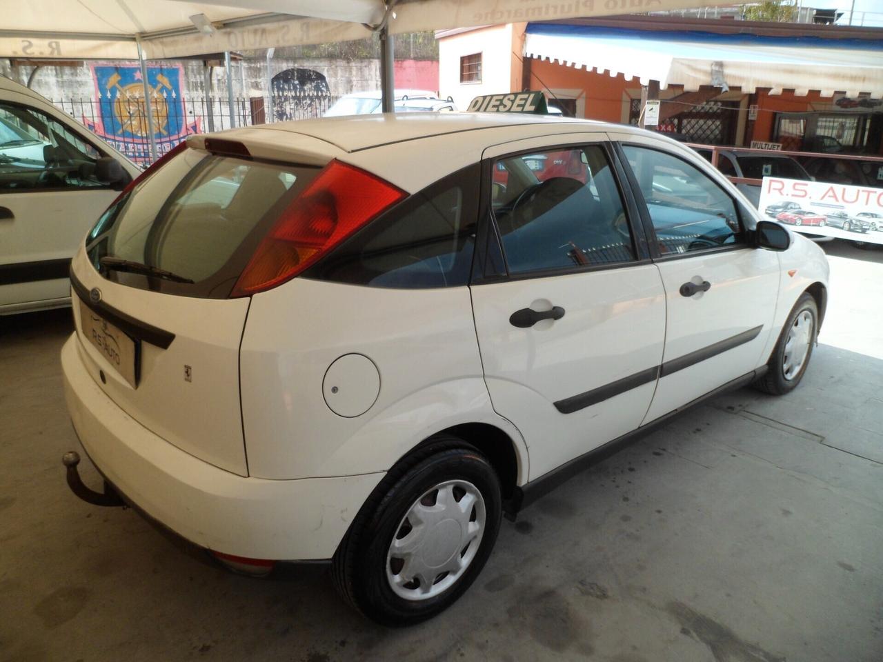 Ford Focus 1.8 TDCi 5p gancio traino full 00