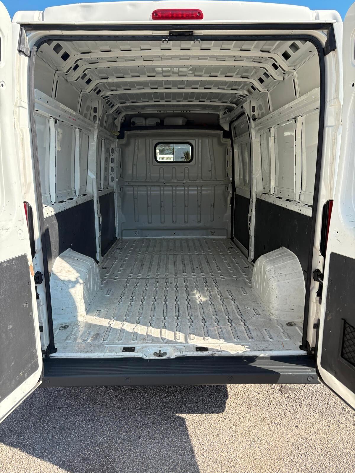 Peugeot Boxer 335 2.0 BlueHDi 160CV PASSO LUNGO