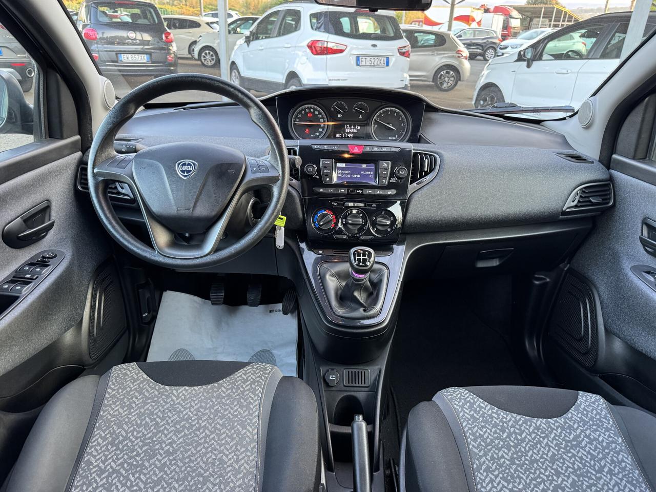 Lancia Ypsilon 1.2 69 CV 5 porte Platinum