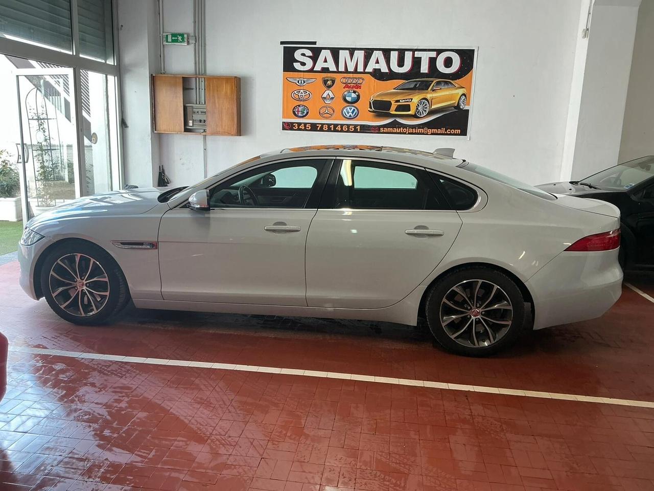 Jaguar XF 3.0 D V6 300 CV aut. Prestige Business
