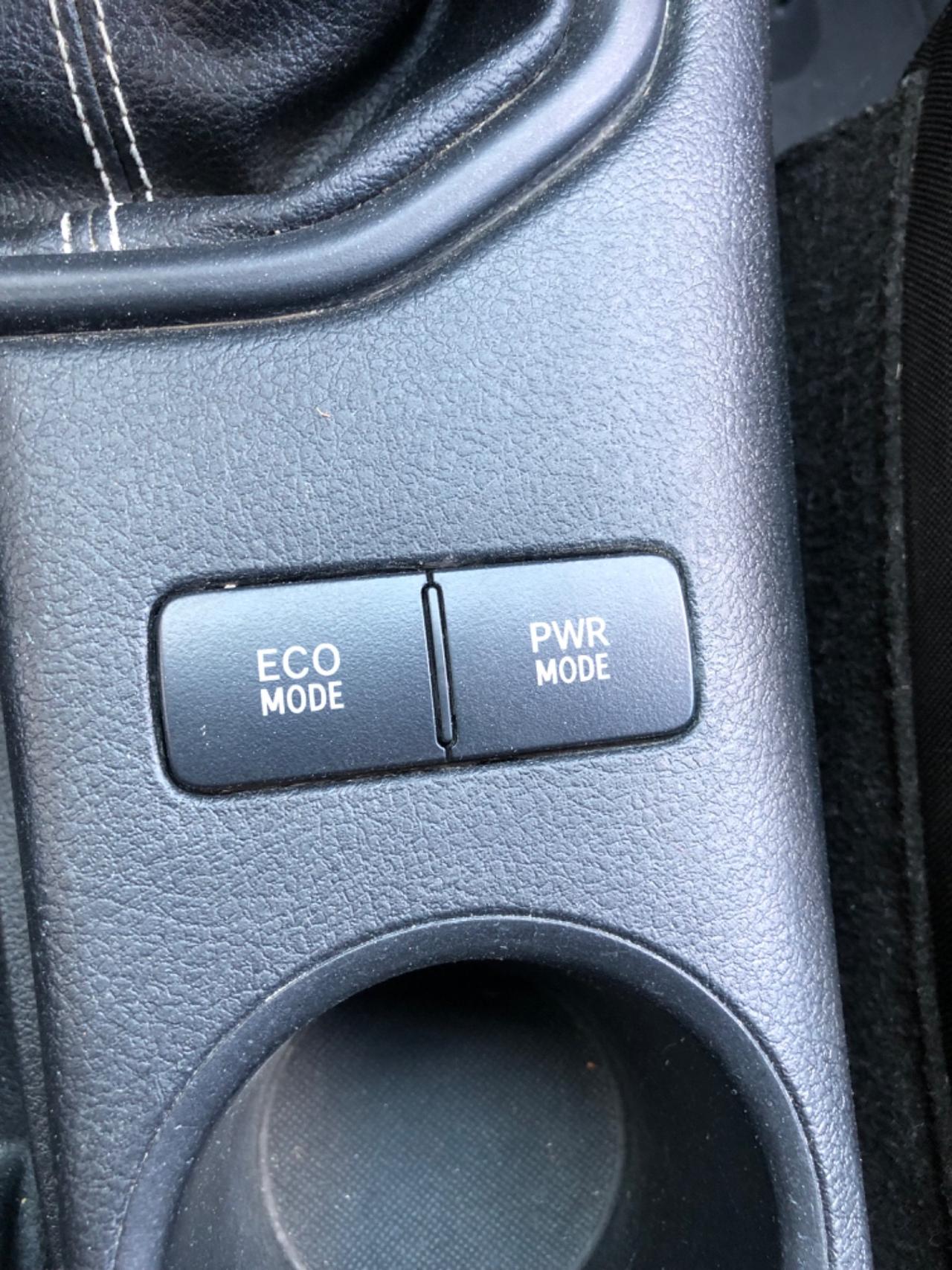 Toyota Hilux 2.4 D-4D 4WD 4 porte Double Cab Lounge