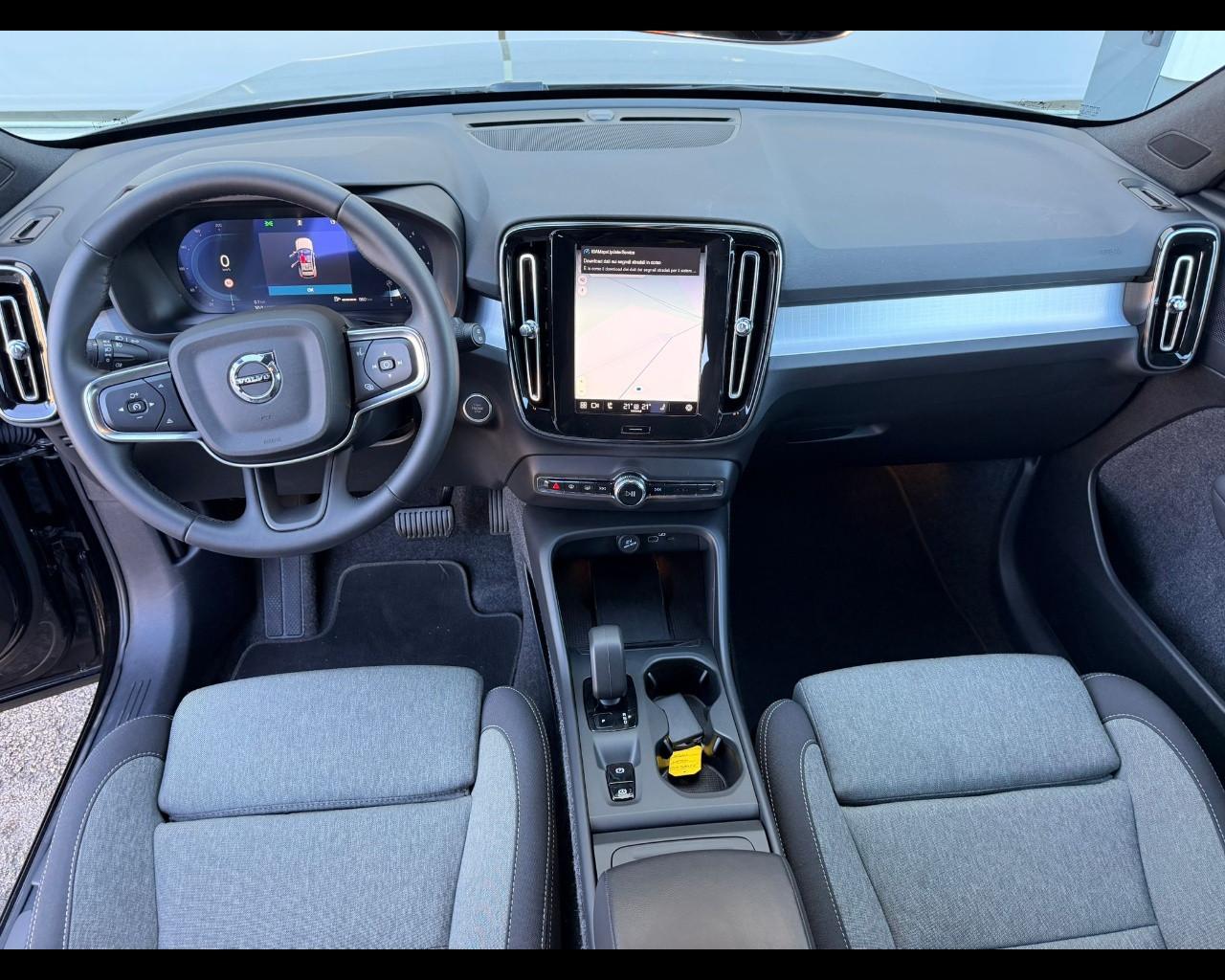 VOLVO XC40 B3 CORE AUTO