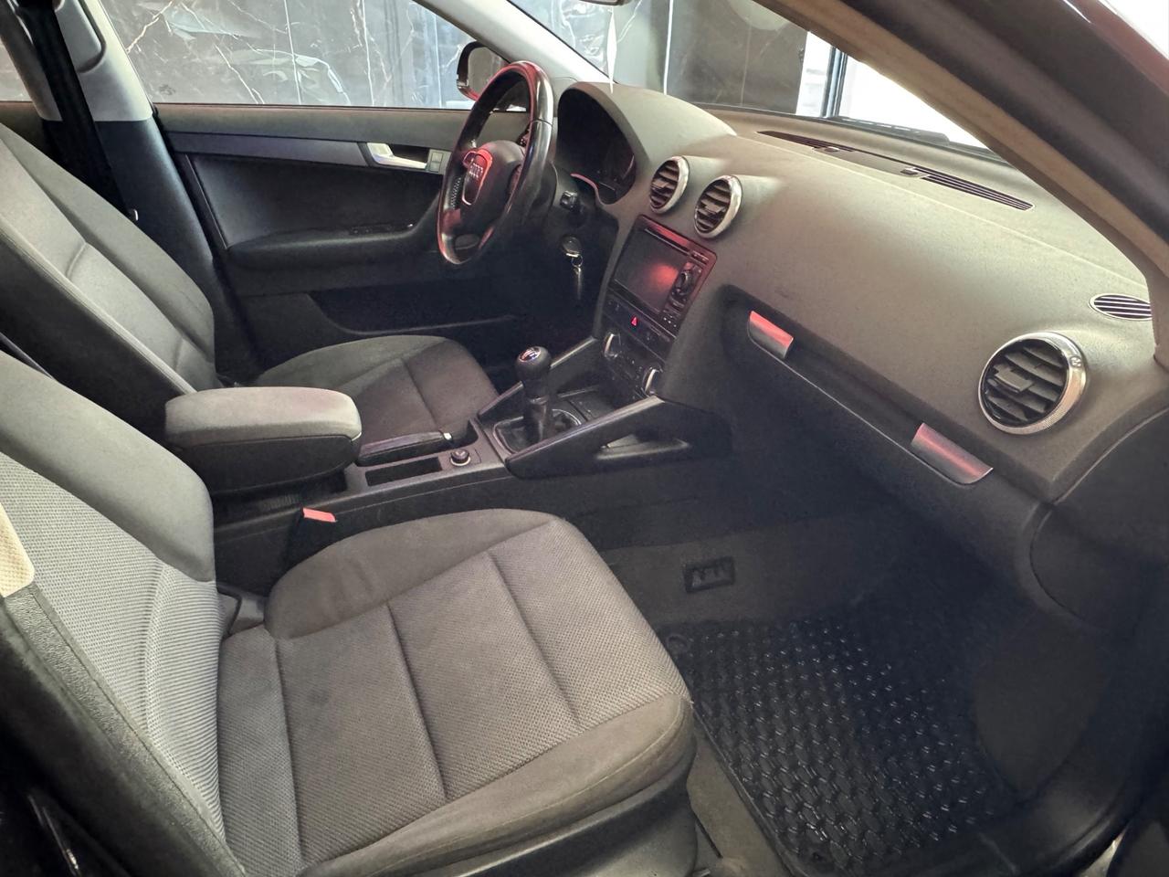 Audi A3 SPB 1.6 TDI 105 CV CR Ambition