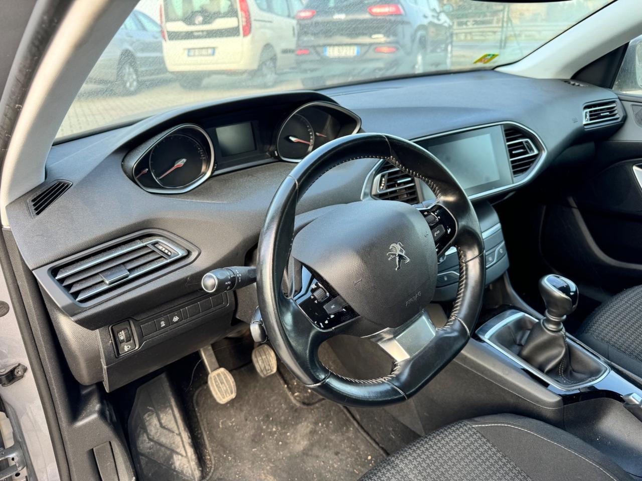 Peugeot 308 BlueHDi 100 S&S SW Business