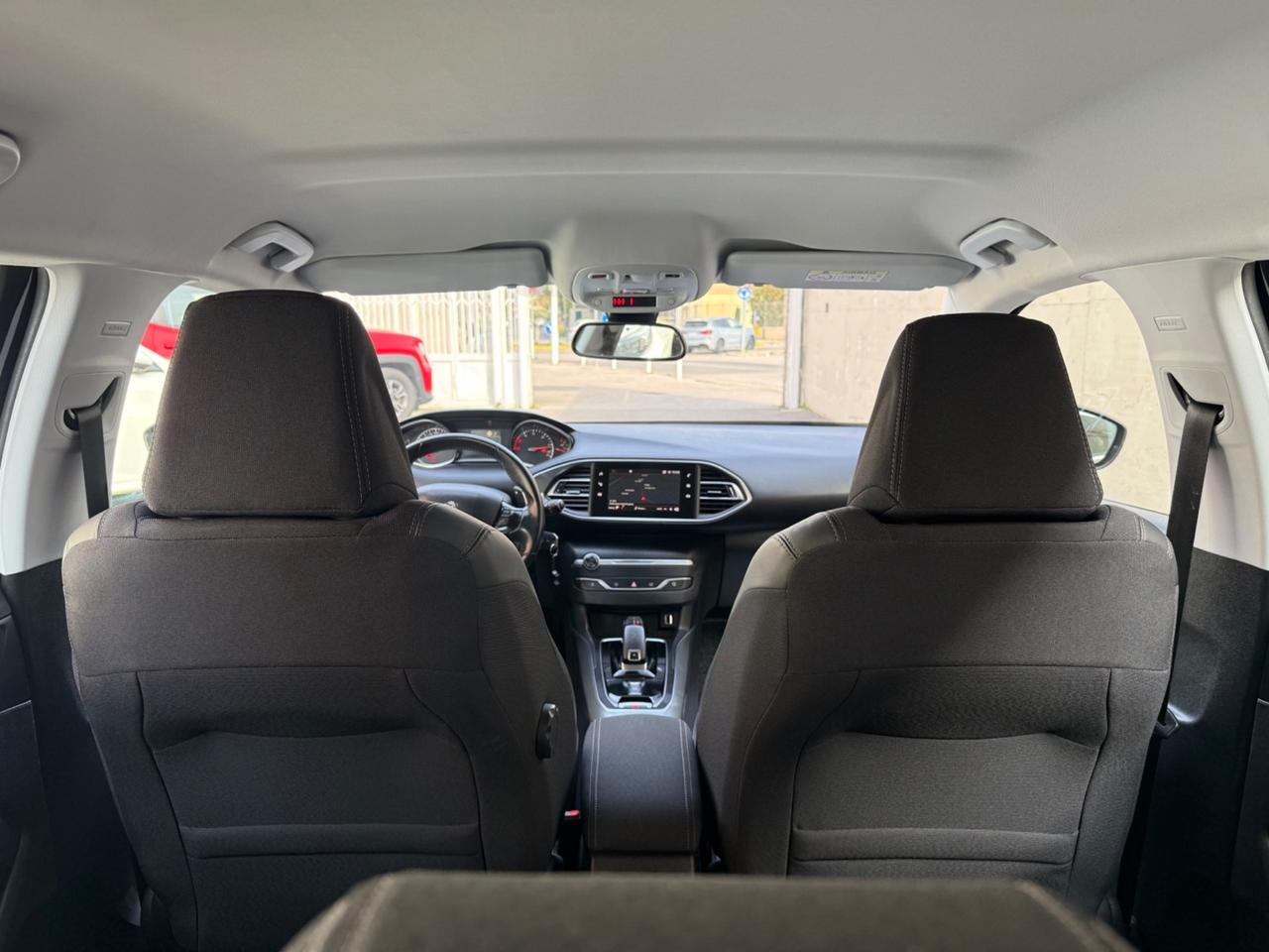 Peugeot 308 1.5diesel CAMBIO AUTOMATICO - 2019