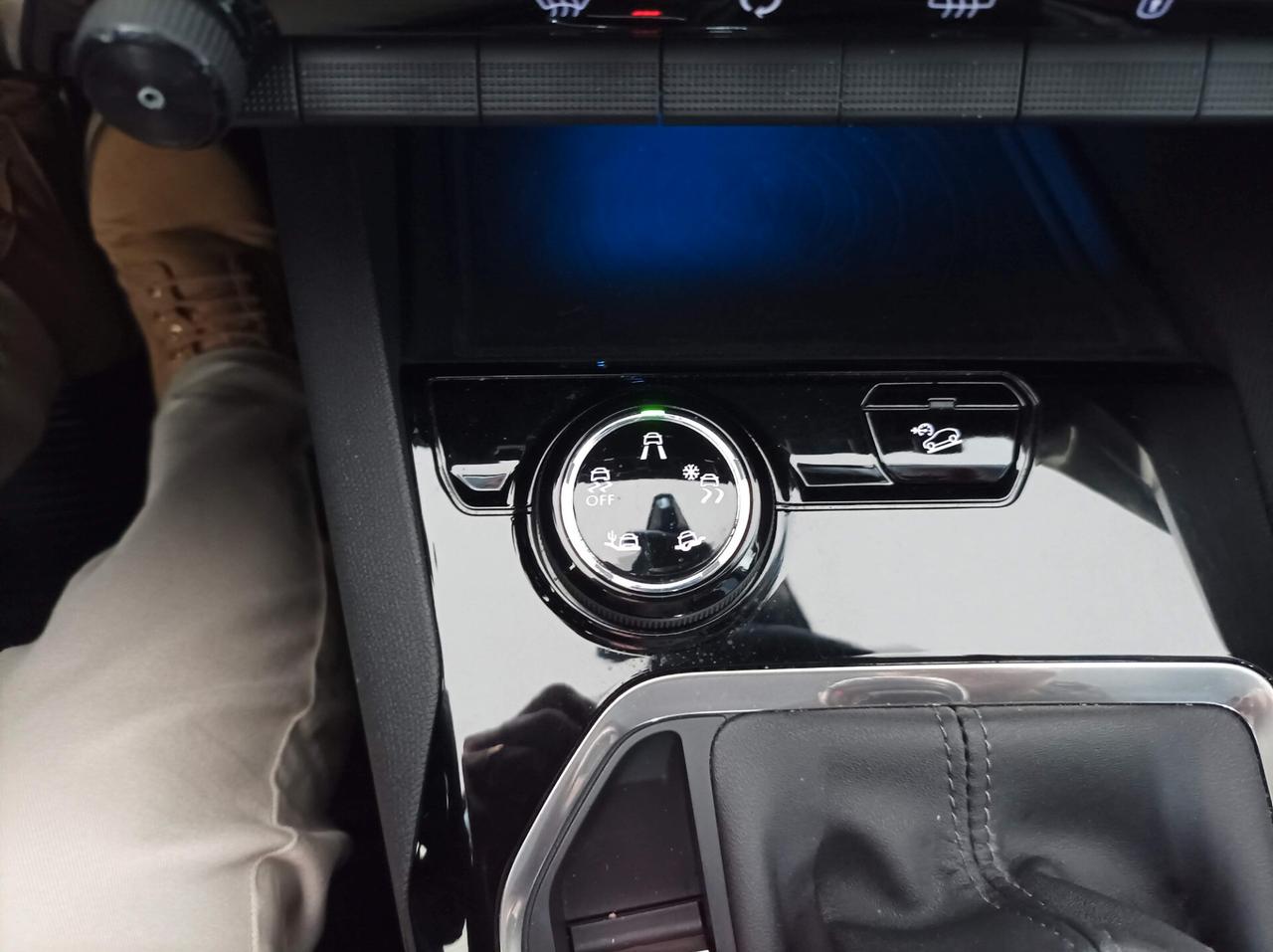 Peugeot 3008 BlueHDi 130 S&S Allure Pack 03/2021