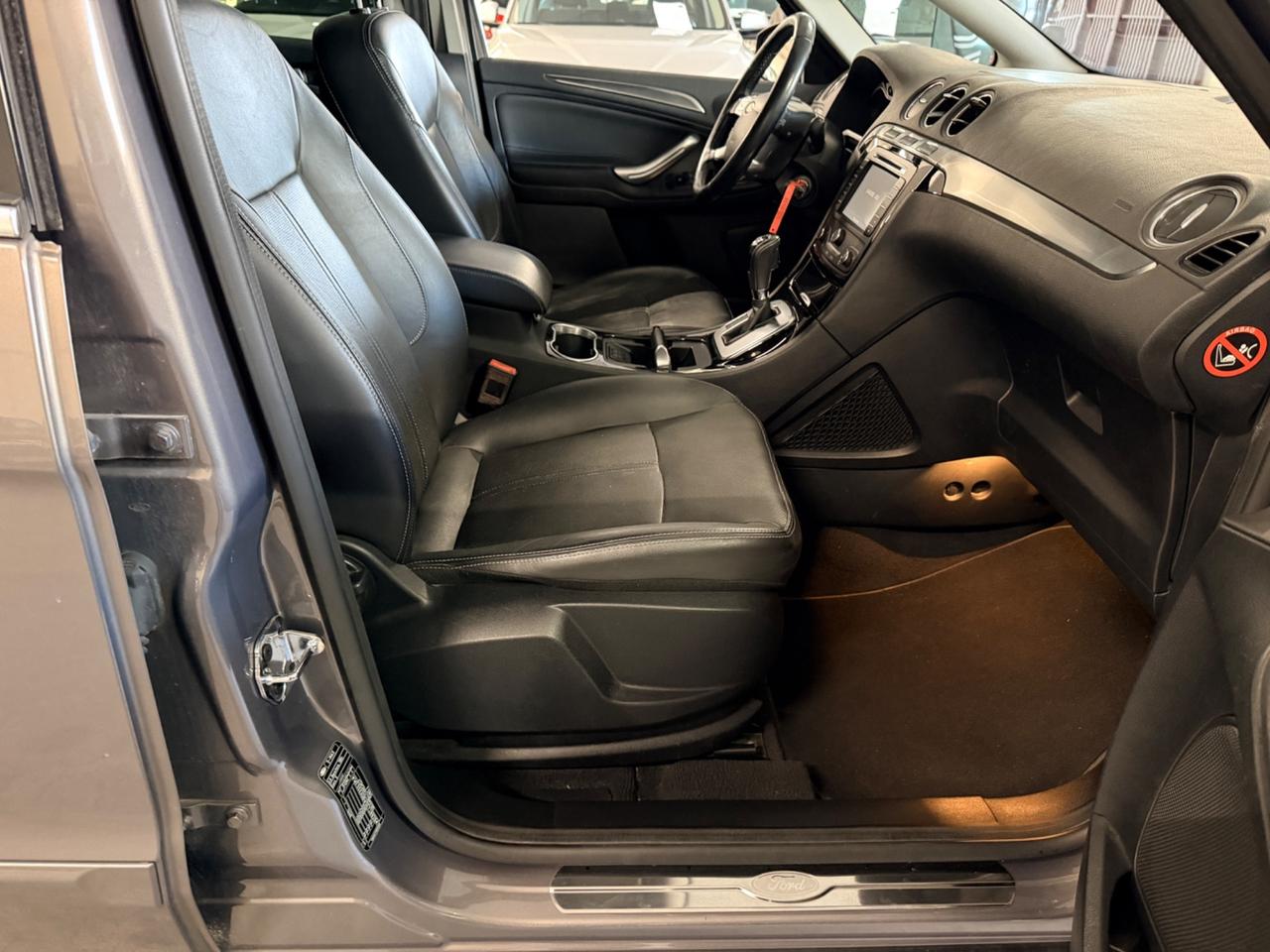 Ford S-Max 2.0 TDCi 163CV Powershift New Titanium