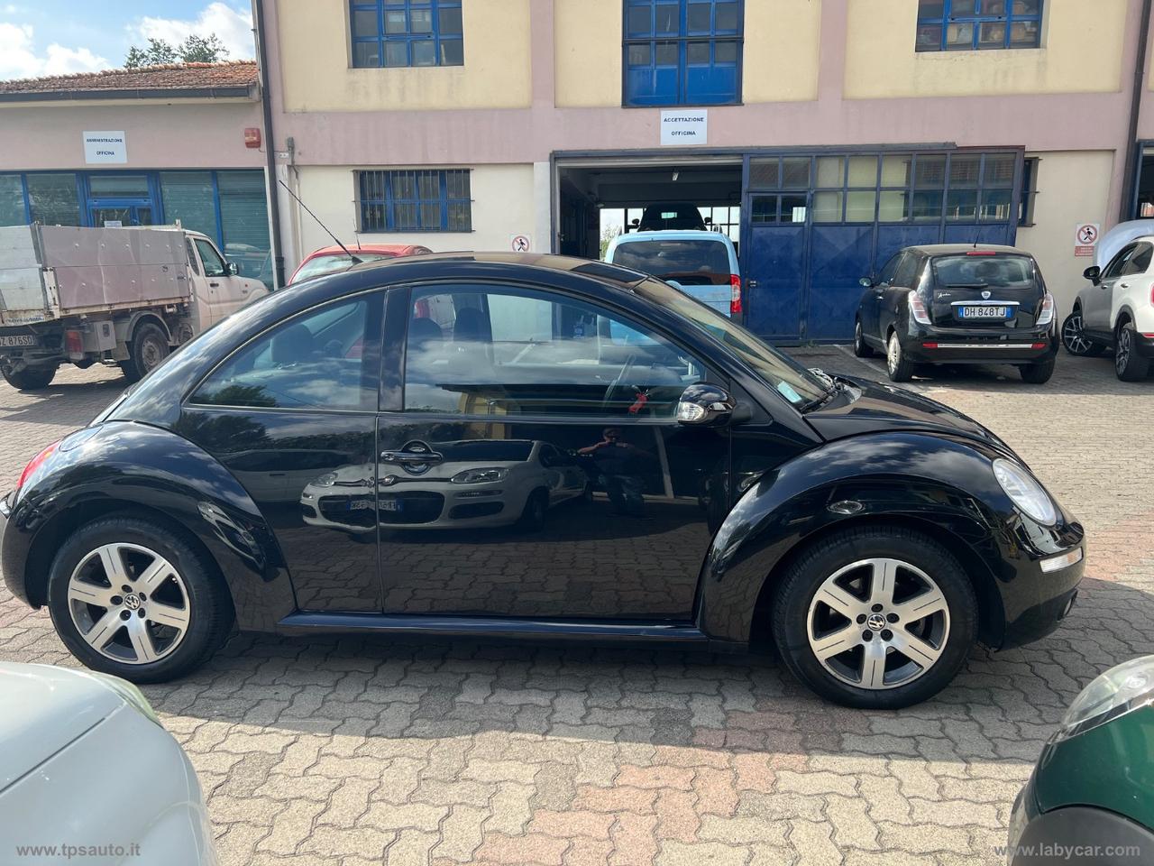 VOLKSWAGEN New Beetle 1.6