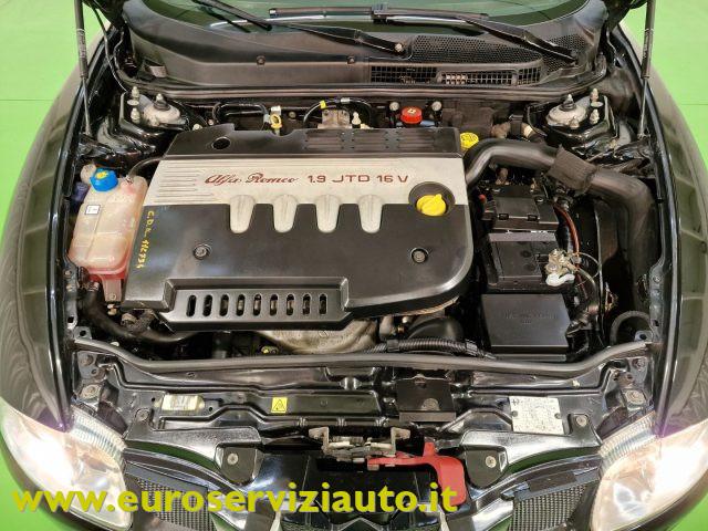 ALFA ROMEO GT 1.9 JTDM 16V Distinctive Q2