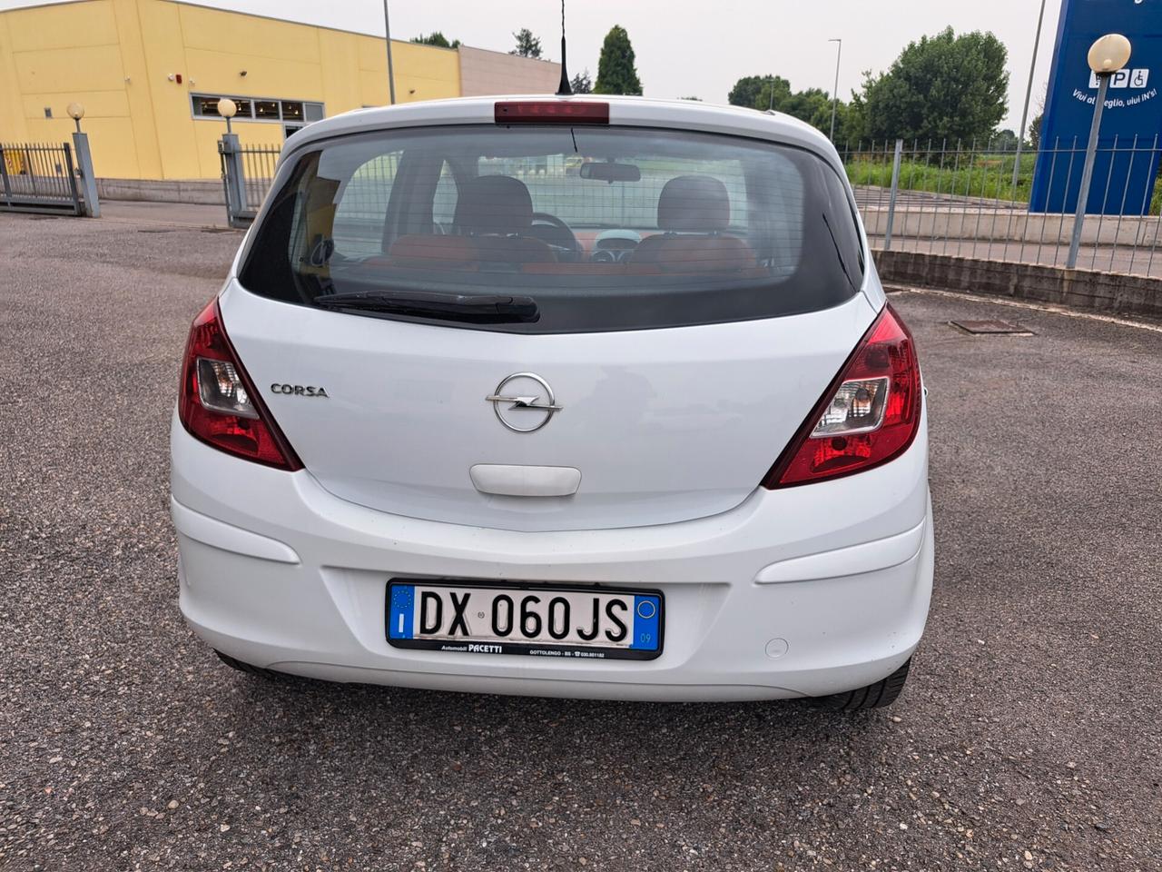 Opel Corsa 1.2 5 porte Easytronic Enjoy PER NEOPATENTATI