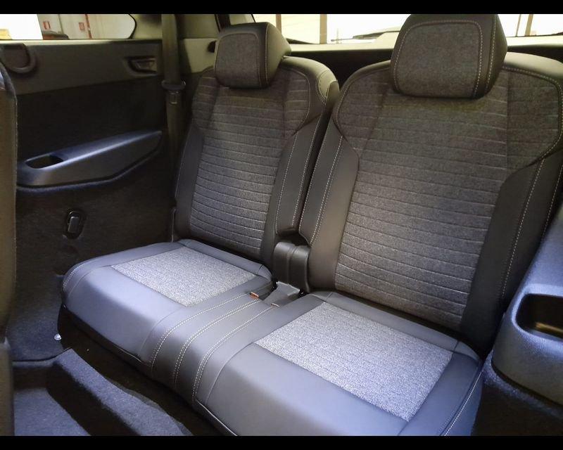 Peugeot 5008 Nuovo Hybrid 145 e-DCS6 ALLURE