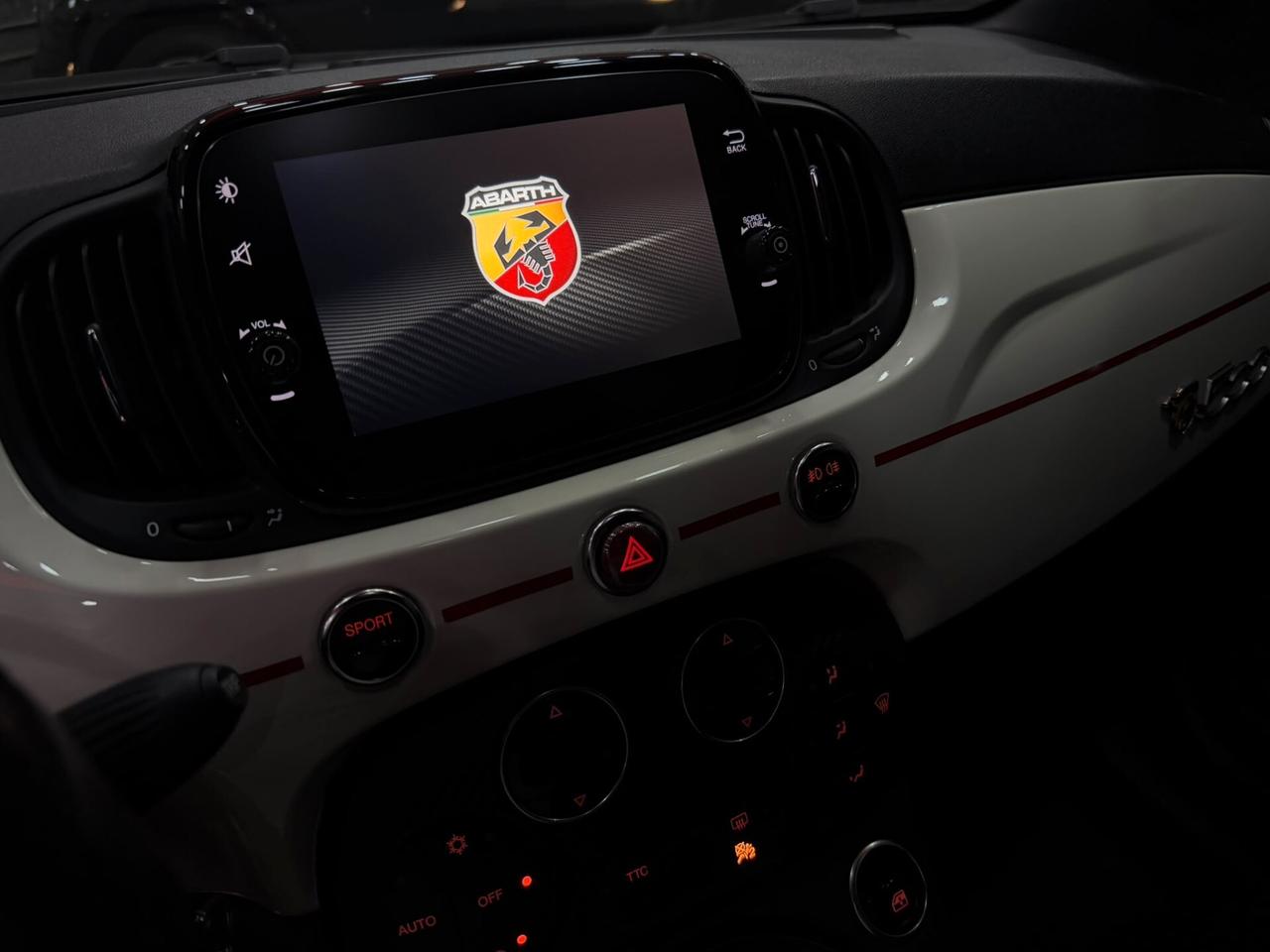 Abarth 595 C 1.4 Turbo T-Jet 160 CV Pista