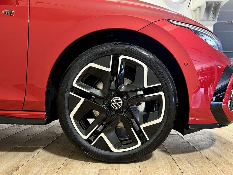 Volkswagen Golf Golf 1.5 etsi R-Line Plus 150cv dsg