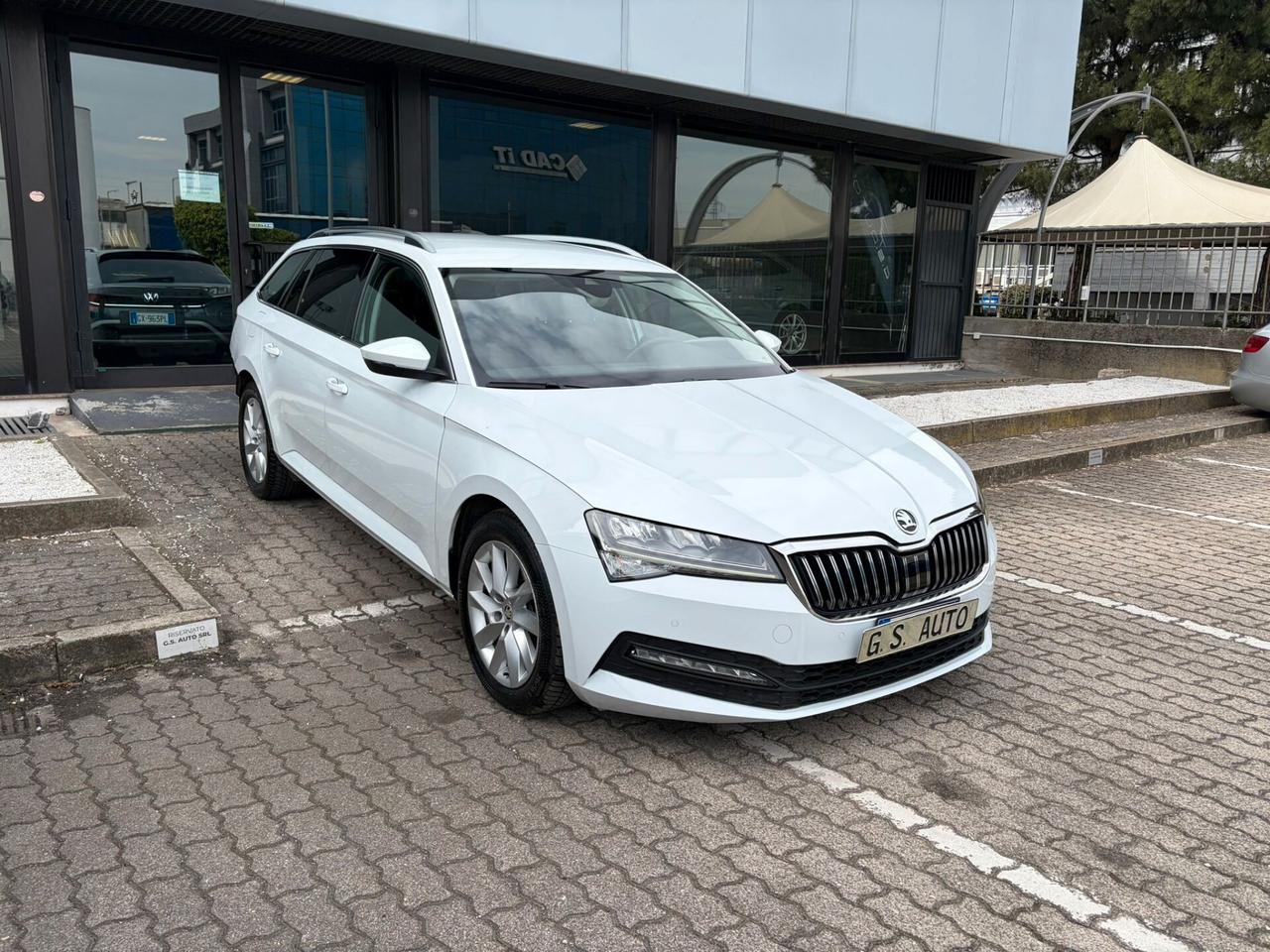 Skoda Superb Wagon 2.0 tdi evo Style 150cv dsg DANNEGGIATA