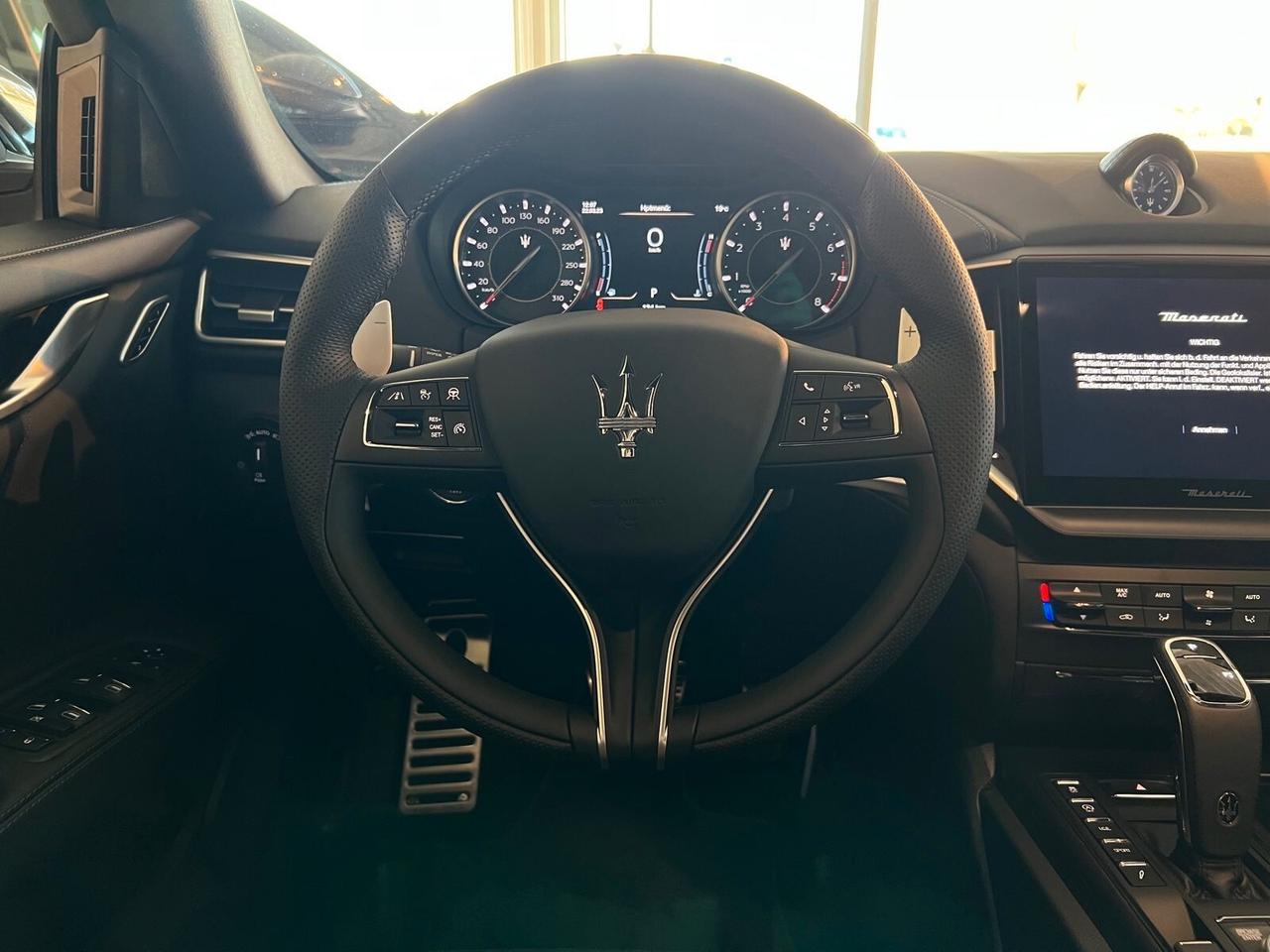 Maserati Ghibli 330 CV MHEV GT