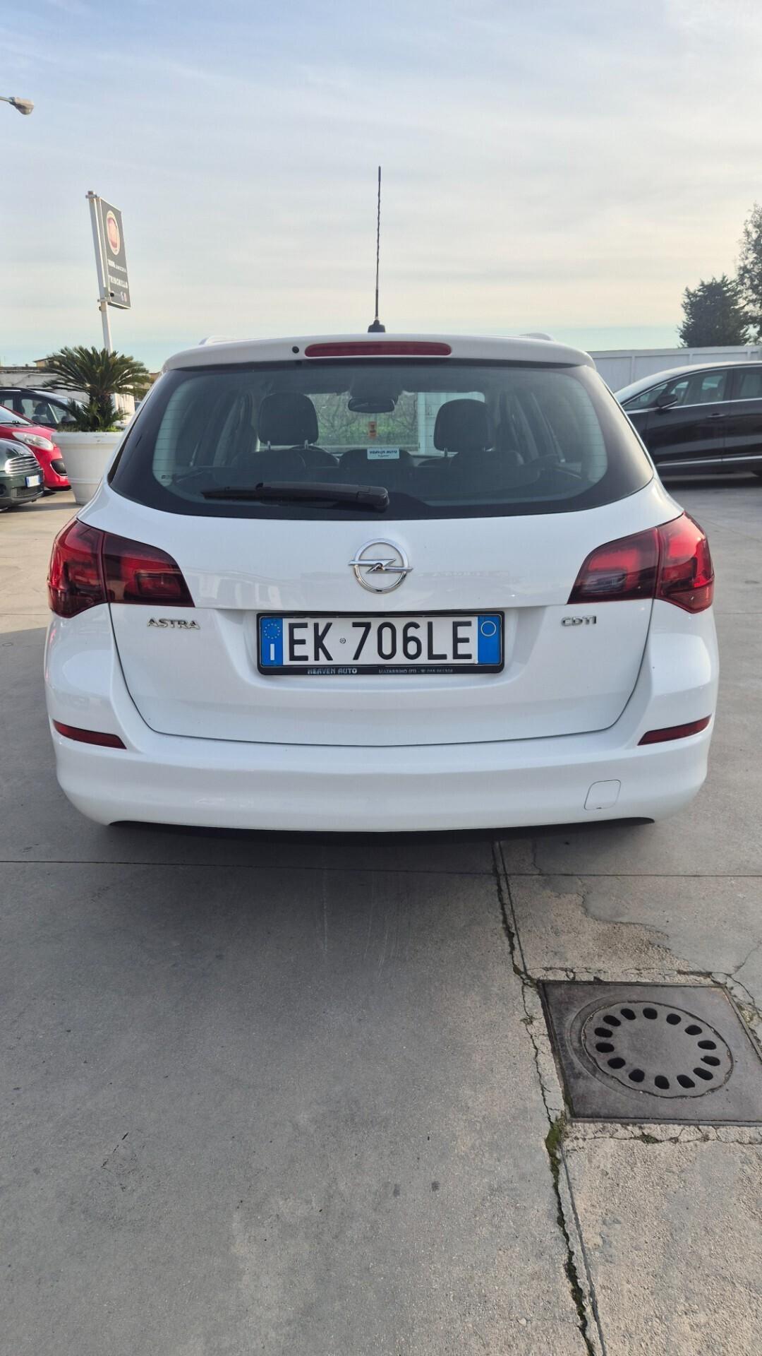 Opel Astra 1.7 CDTI 110CV Sports Tourer Cosmo