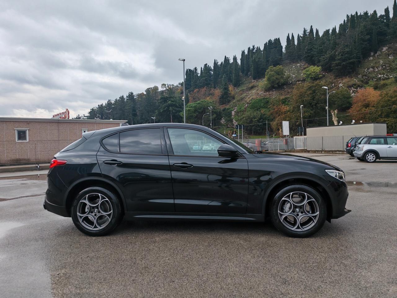 Alfa Romeo Stelvio 2.2 Turbodiesel 160 CV AT8 RWD Sprint