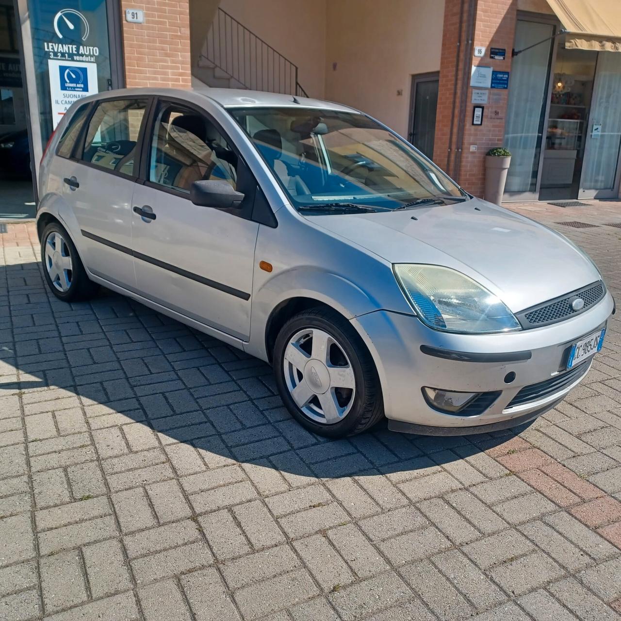 FIESTA 1.4 GPL NEOPATENTATI BEN CONSERVATA