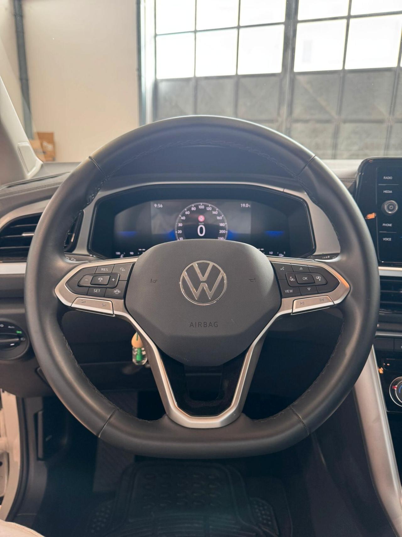 VOLKSWAGEN T-ROC 1.0TSI 115cv BENZINA