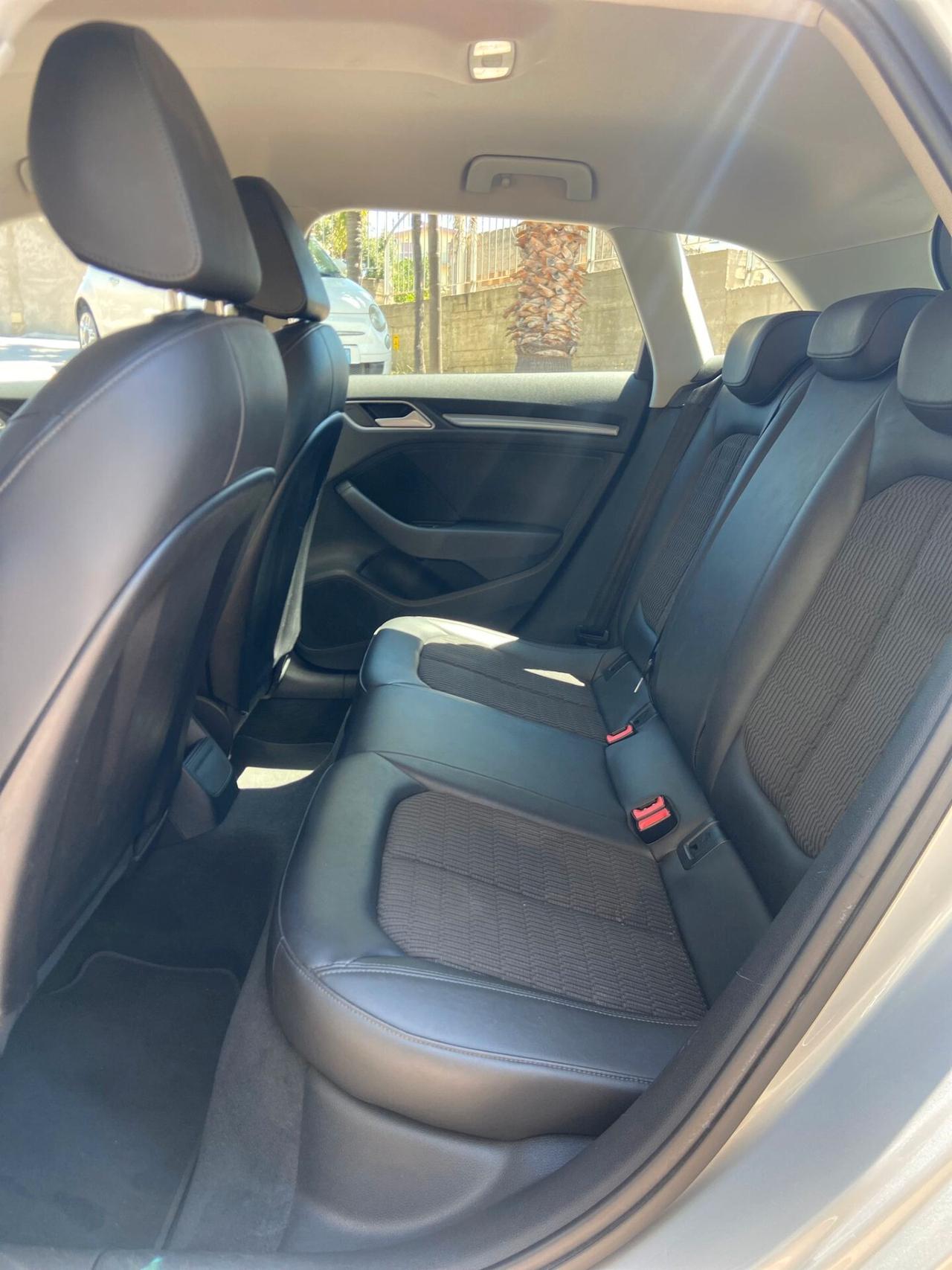 Audi A3 Sportback 1.6 tdi 105cv (77kw) Ambition
