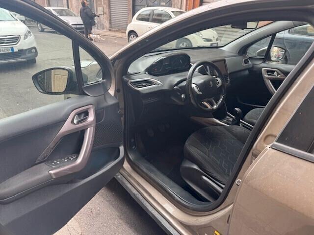 Peugeot 2008 1.6 HDi -Turbo Diesel - 2015