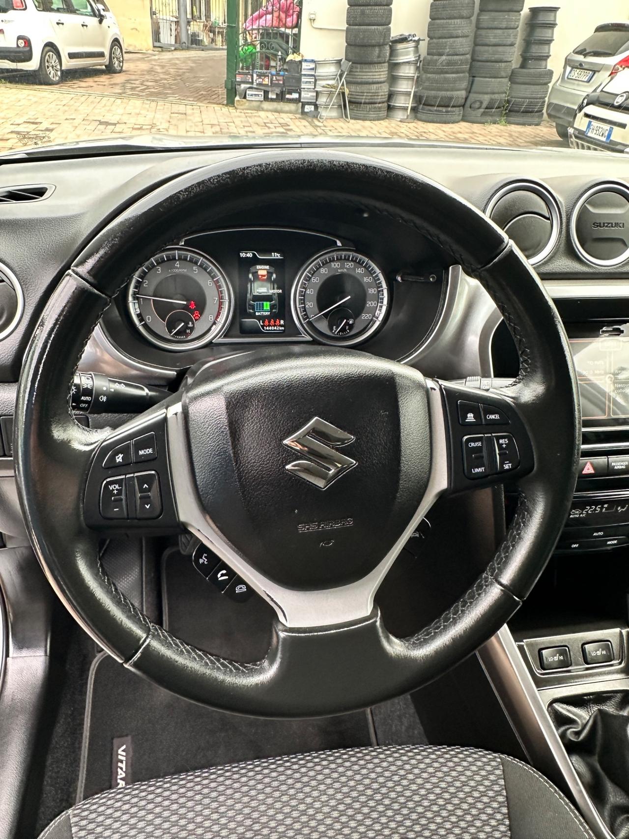 Suzuki Vitara 1.4 Hybrid Top