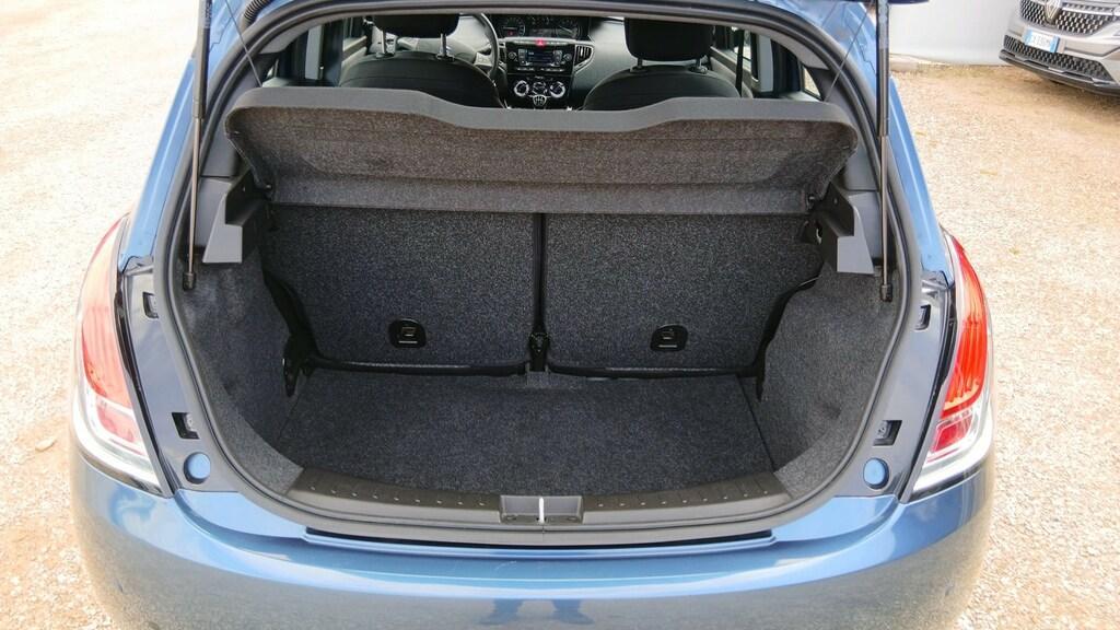 Lancia Ypsilon 5 Porte 1.0 FireFly Hybrid Silver