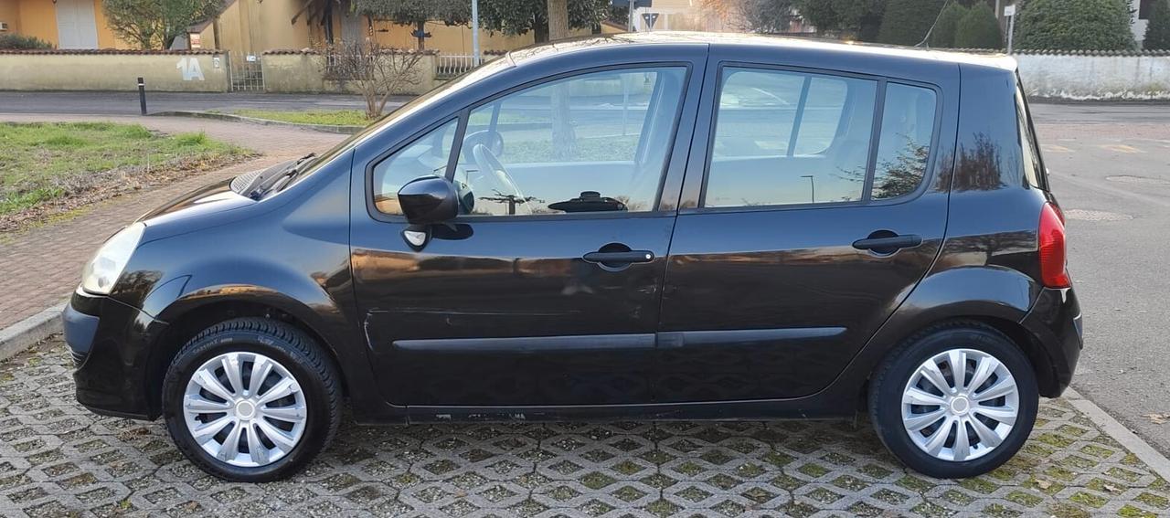 Renault Modus Grand 1.2 16V Dynamique
