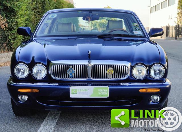 JAGUAR XJ8 4.0 V8 32V 284 CV Automatic Executive