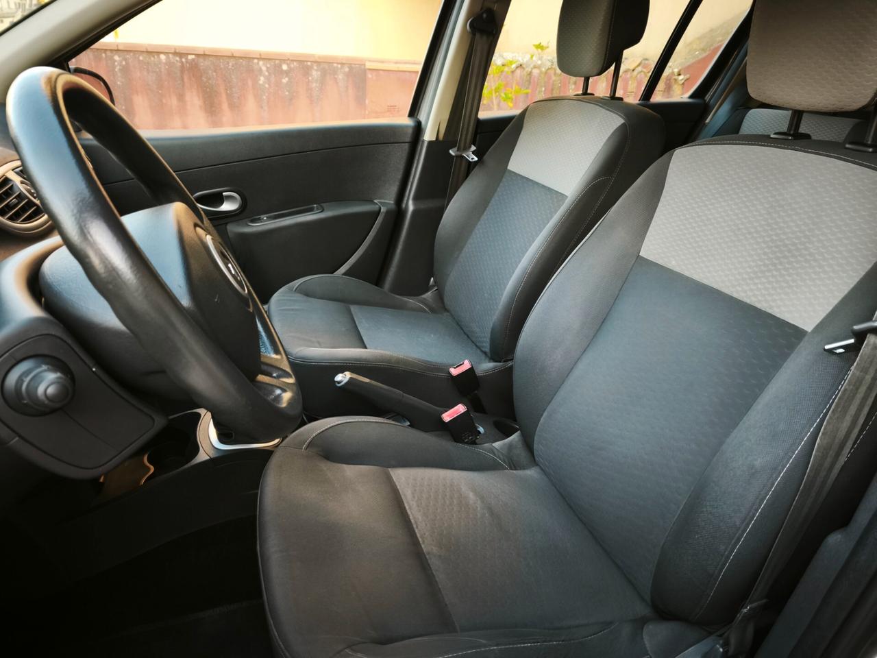 Renault Clio 1.2 NOLEGGIO SENZA CARTA