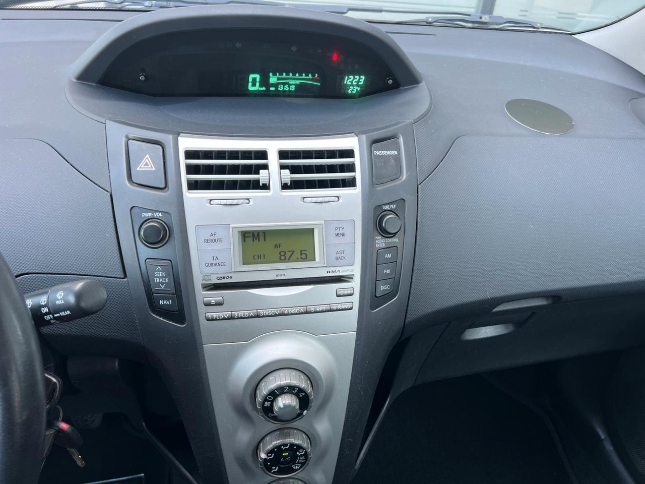 Toyota Yaris 1.0 5 porte/GARANZIA