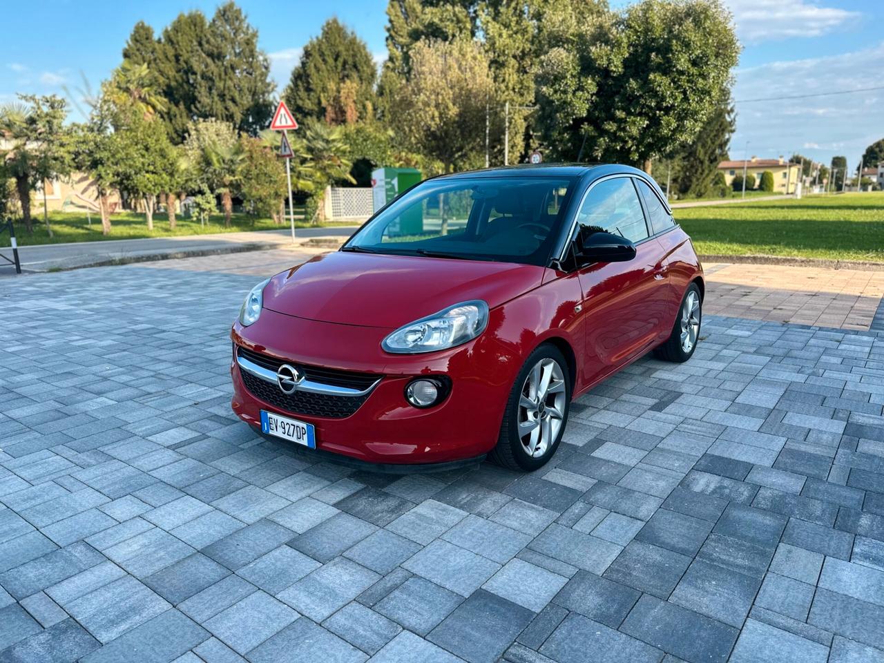 Opel Adam 1.4 87 CV White/Black Link