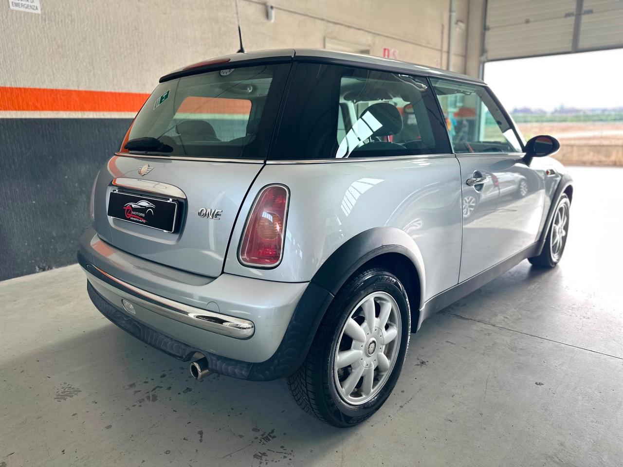 Mini 1.6 16V One de luxe NEOPATENTATI