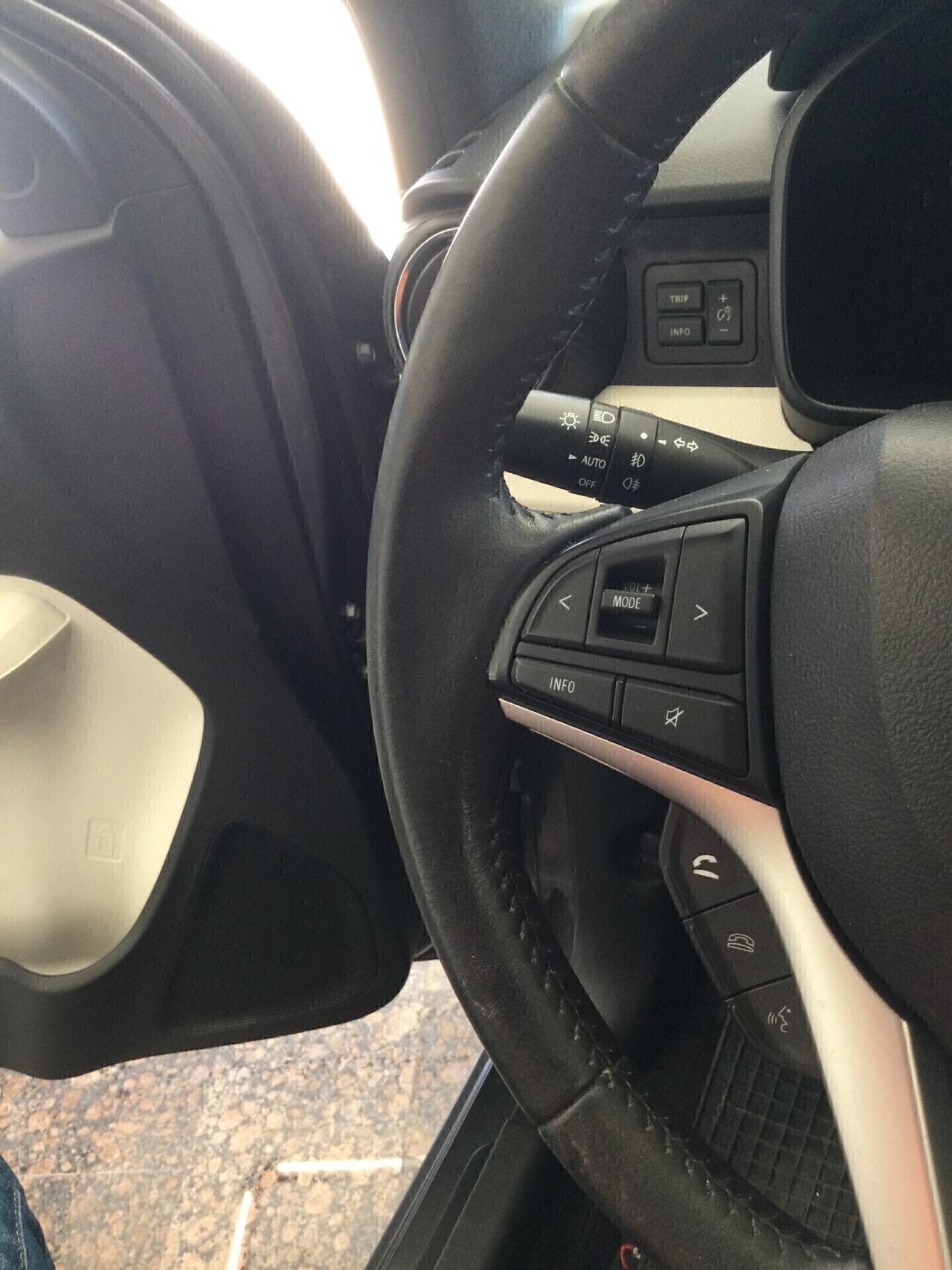 Suzuki Ignis 1.2 Hybrid Top