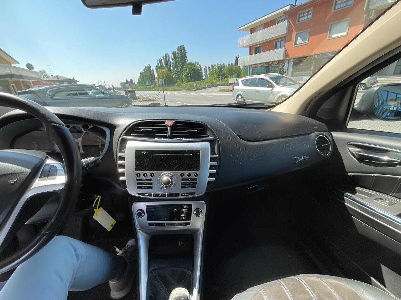 Lancia Delta 1.6 MJT DPF Platino