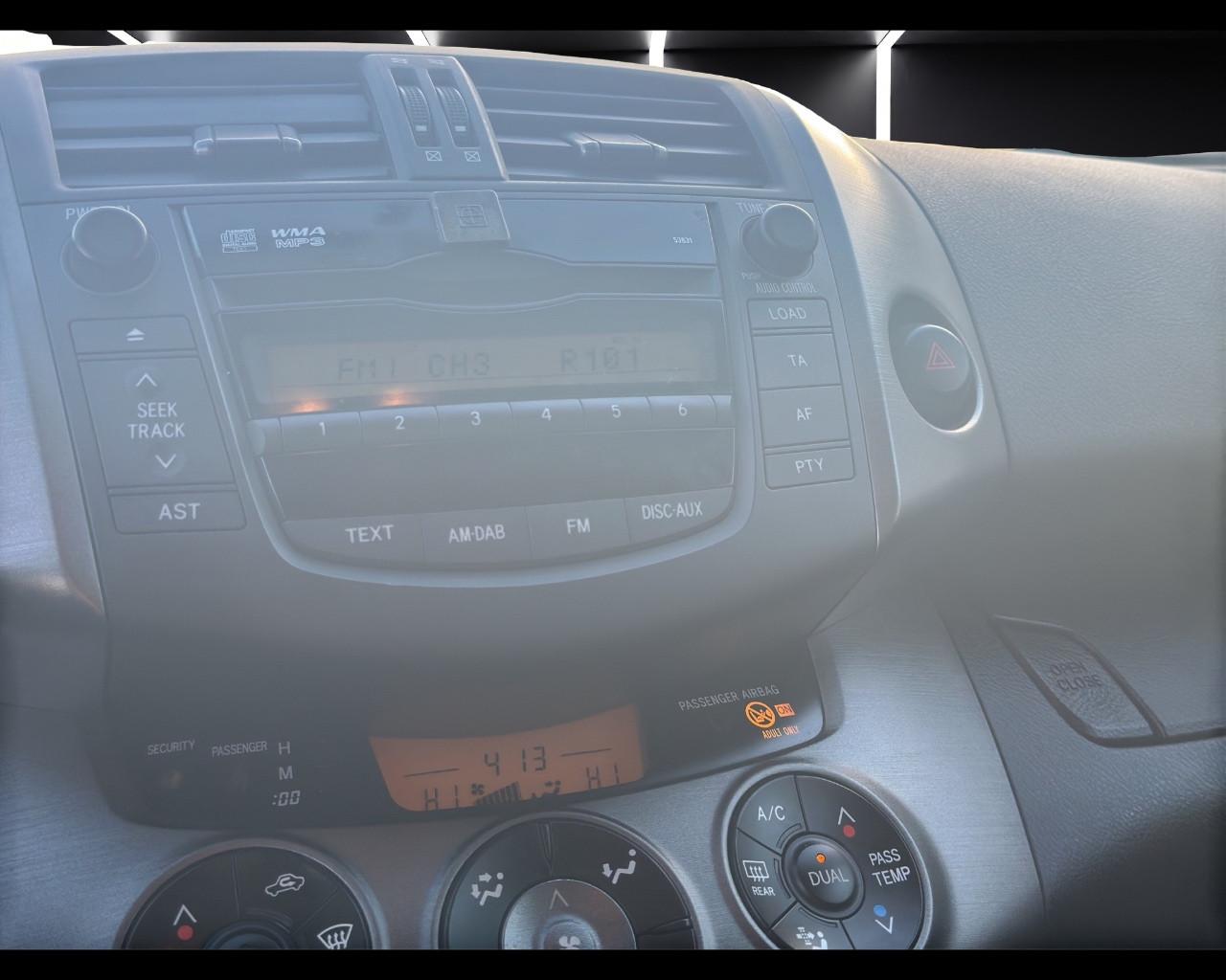 TOYOTA RAV4 Crossover 2.2 D-4D 150 CV DPF Exclusive