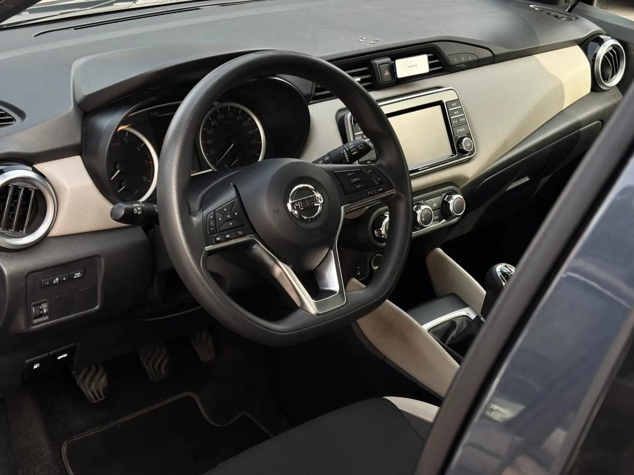 Nissan Micra 1.0L 12V 5 porte Visia