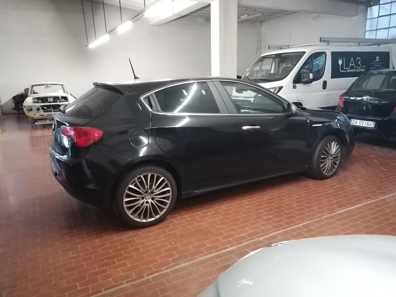 Alfa Romeo Giulietta 1.6 JTDm-2 105 CV Distinctive