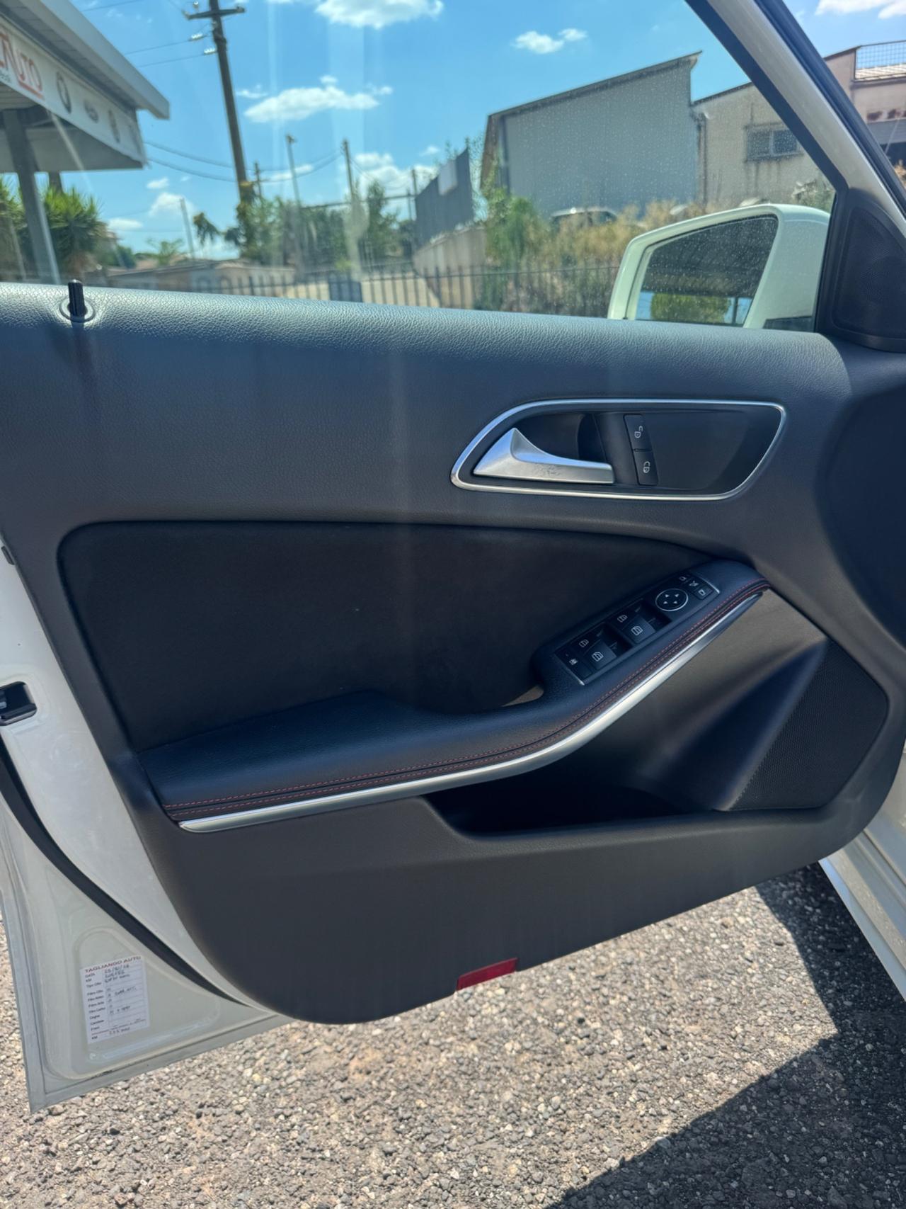 Mercedes-benz A 180 d Premium AMG