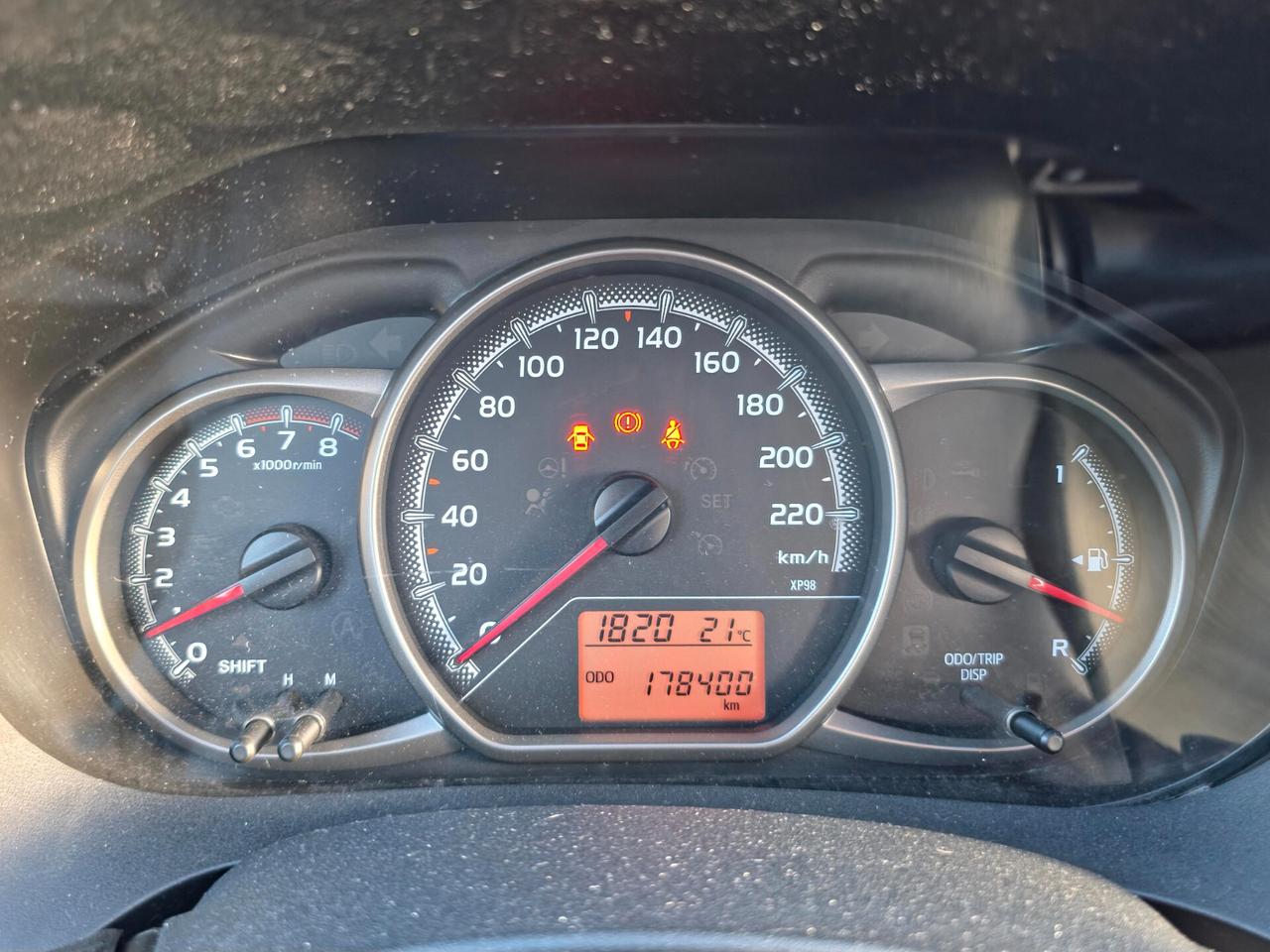 Toyota Yaris 1.0 5 porte Lounge CV-69 E6 Manuale NEO 2015