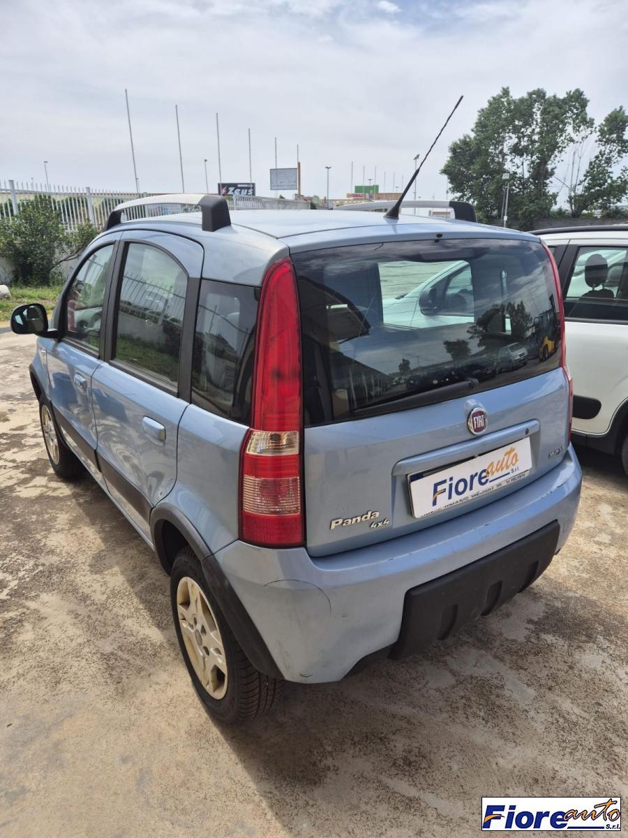 FIAT - Panda - 1.3 MJT 16V DPF 4x4 Climbing