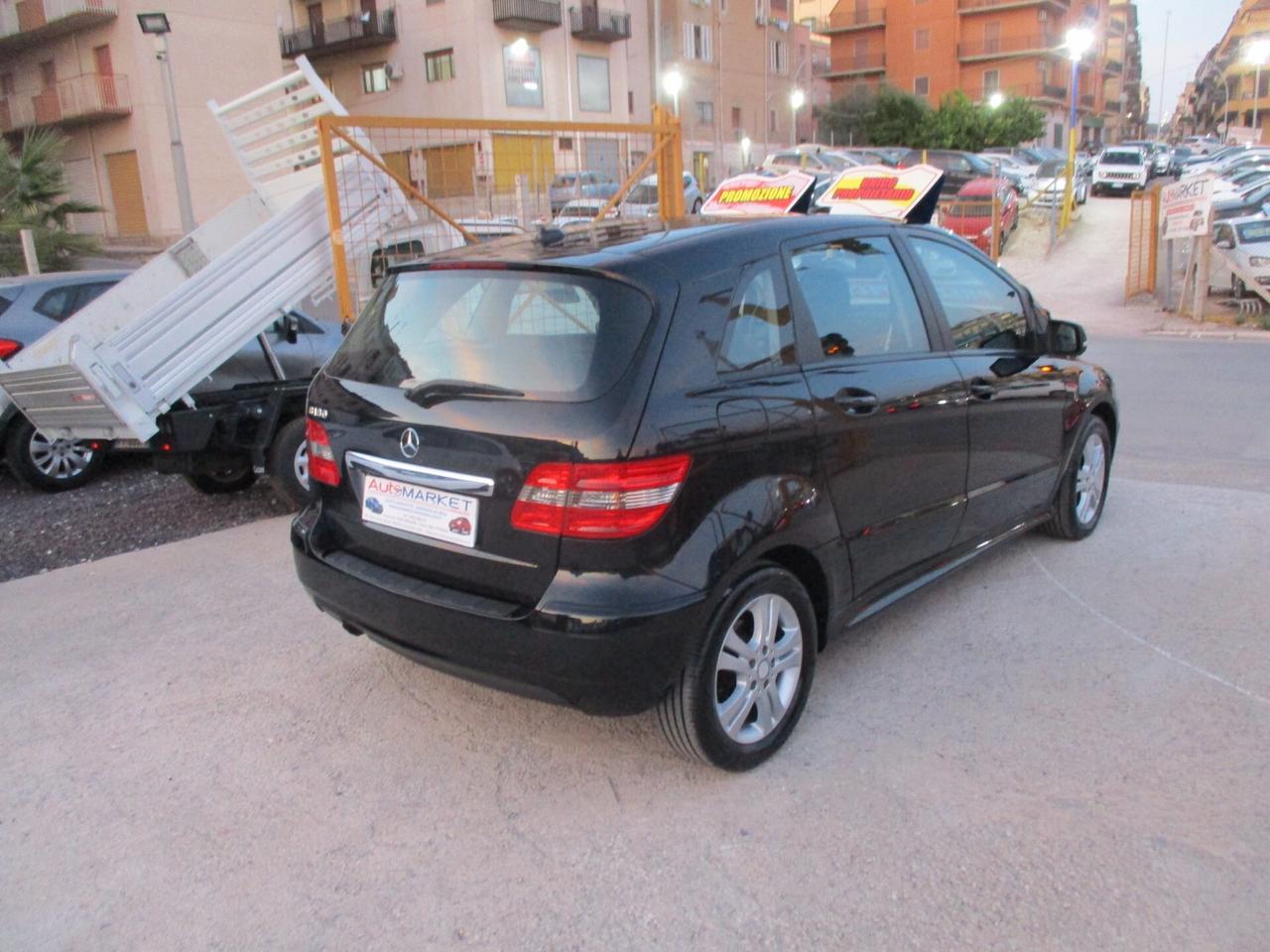Mercedes-benz B 180 MOLTO BELLO 2011