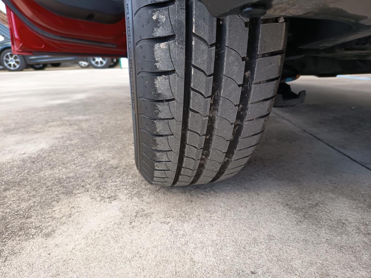 Peugeot 2008 BlueHDi 120 EAT6 S&S Allure