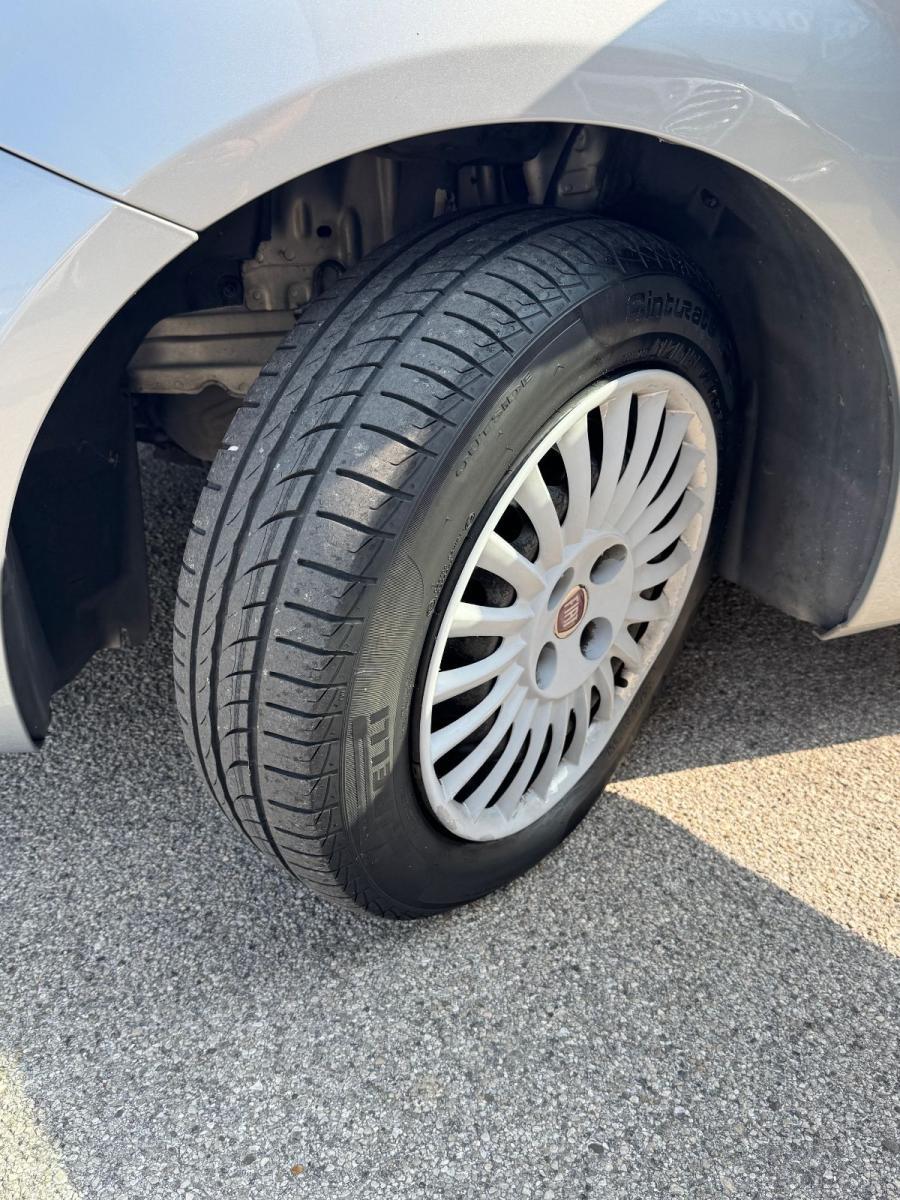 FIAT - Grande Punto - 1.2 5 porte Dynamic NEOPATENTATI