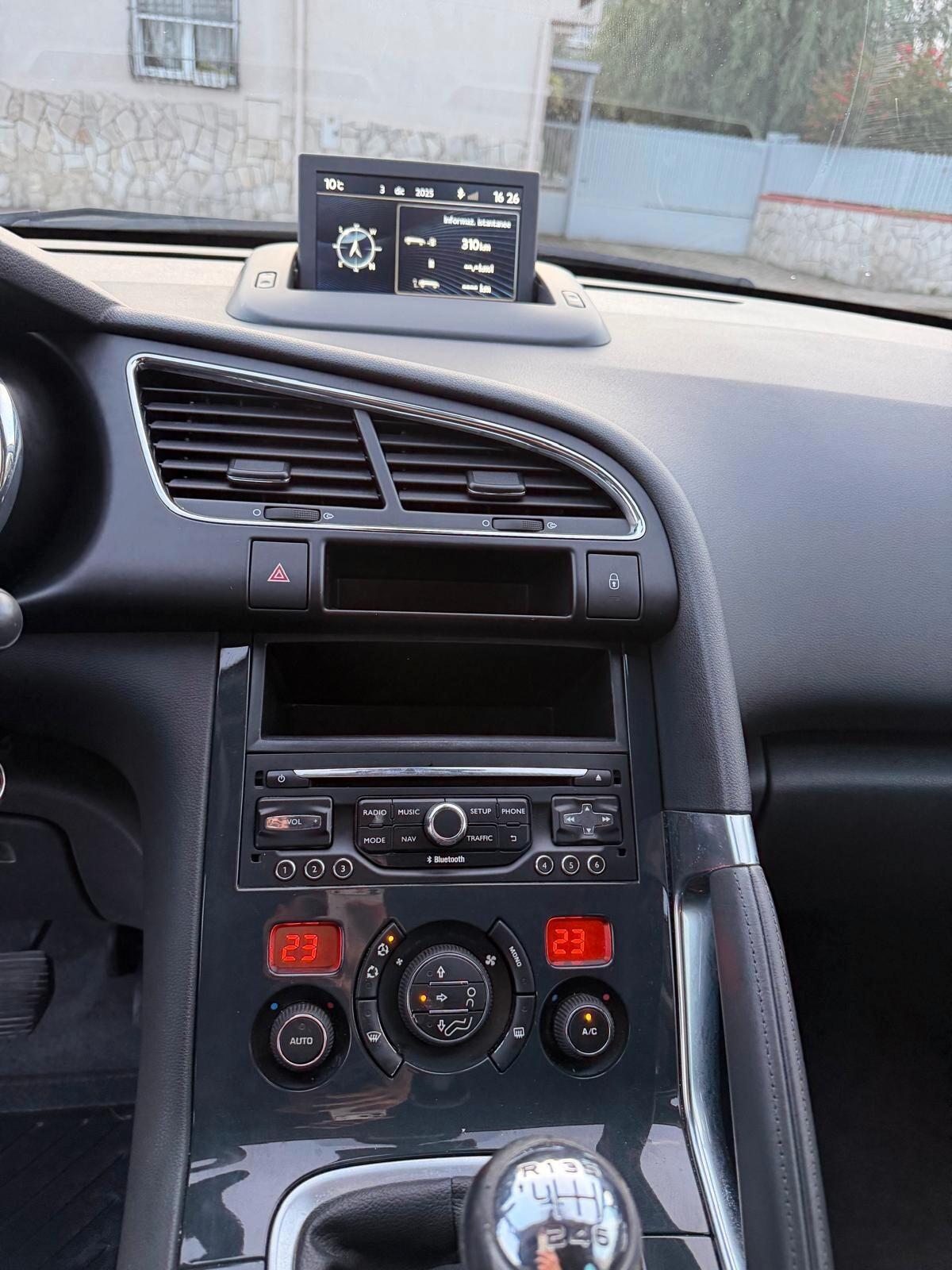 Peugeot 3008 BlueHDi 115cv S&S Allure-04/2015