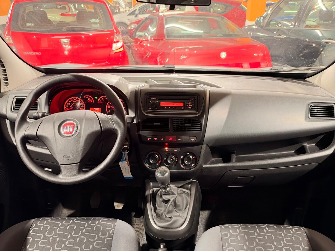 FIAT DOBLO 1.4 CON SOLI 73.313 KM IN CONDIZIONI DA VETRINA.