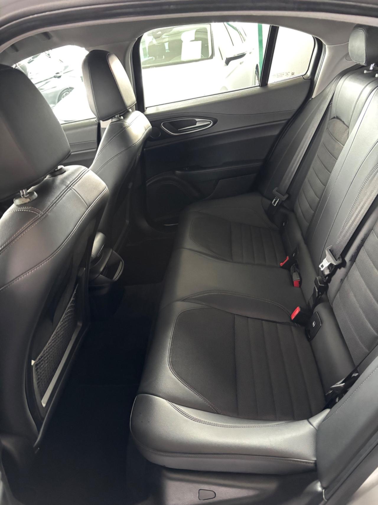 Alfa Romeo Giulia 2.2 Turbodiesel 180 CV Super